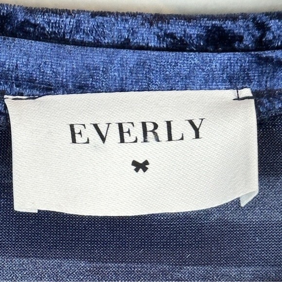 Everly Velvet Blue Velour Short Sleeve Striped Shirt S - Picture 3 of 8